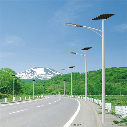 太陽(yáng)能路燈20