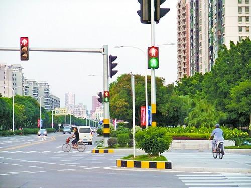 紅綠燈、標(biāo)志桿2